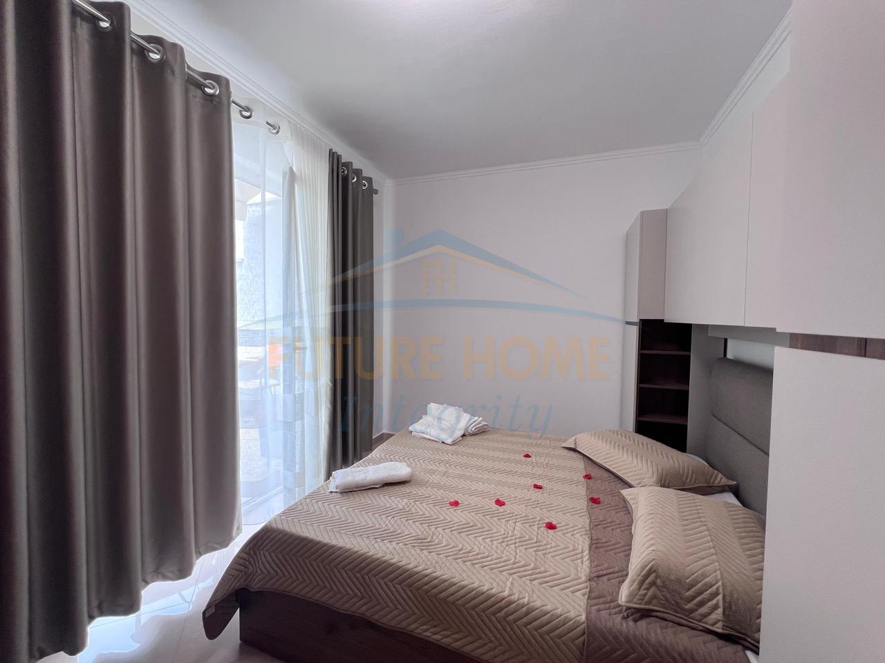 Rent, Apartment 2+1+Veranda, 5 May Street, Tirana.