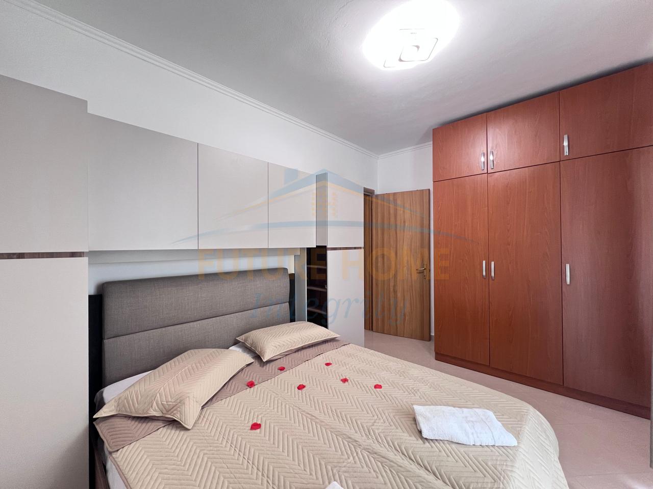 Rent, Apartment 2+1+Veranda, 5 May Street, Tirana.