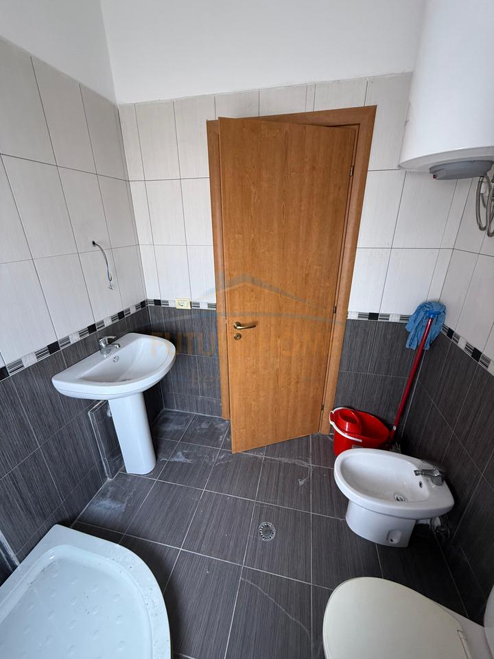 Qira, Apartament 2+1+2, Prane Spitalit,Durres.
