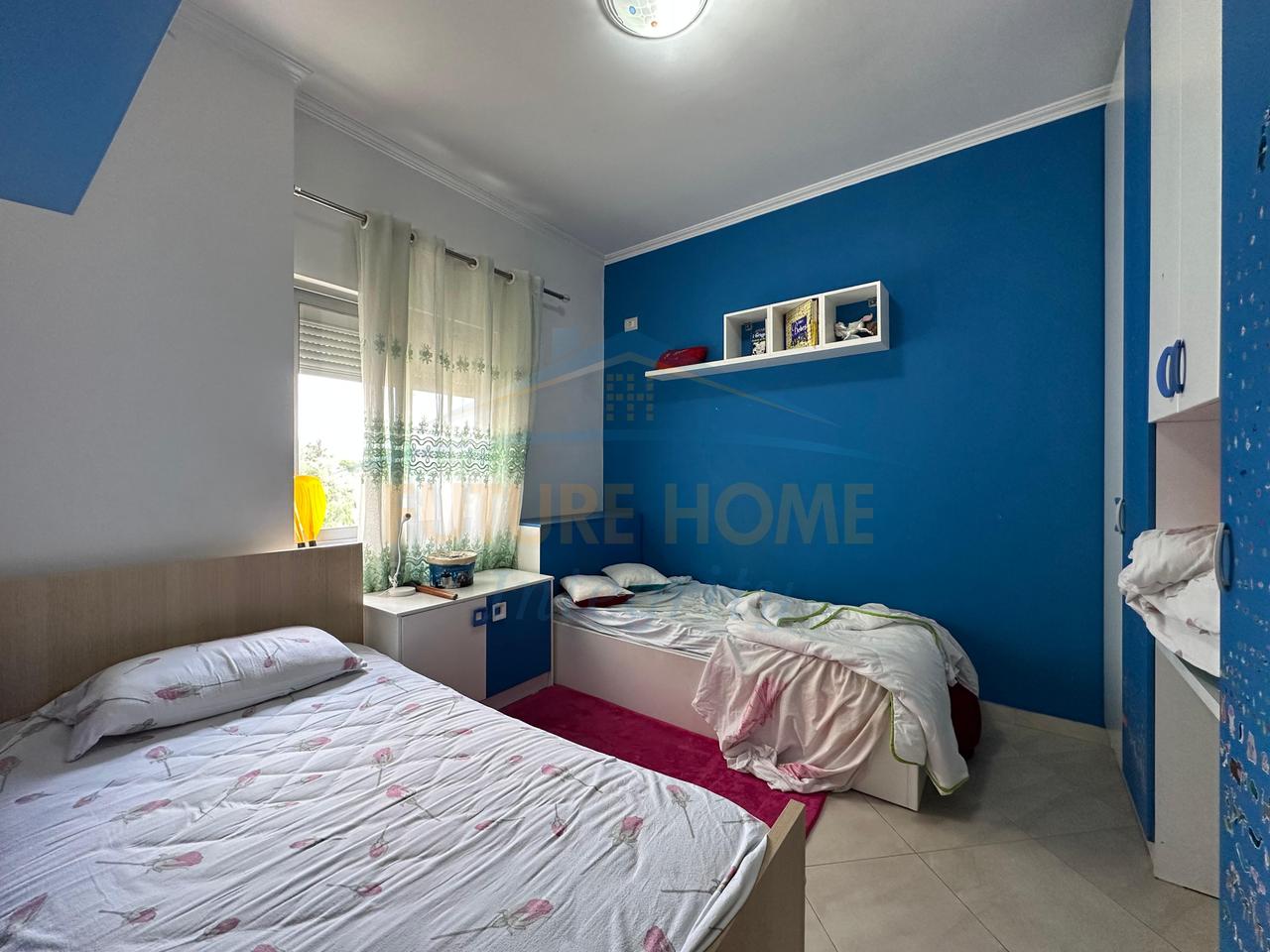 Shitet, Apartament 2+1, Fresku, Tiranë.