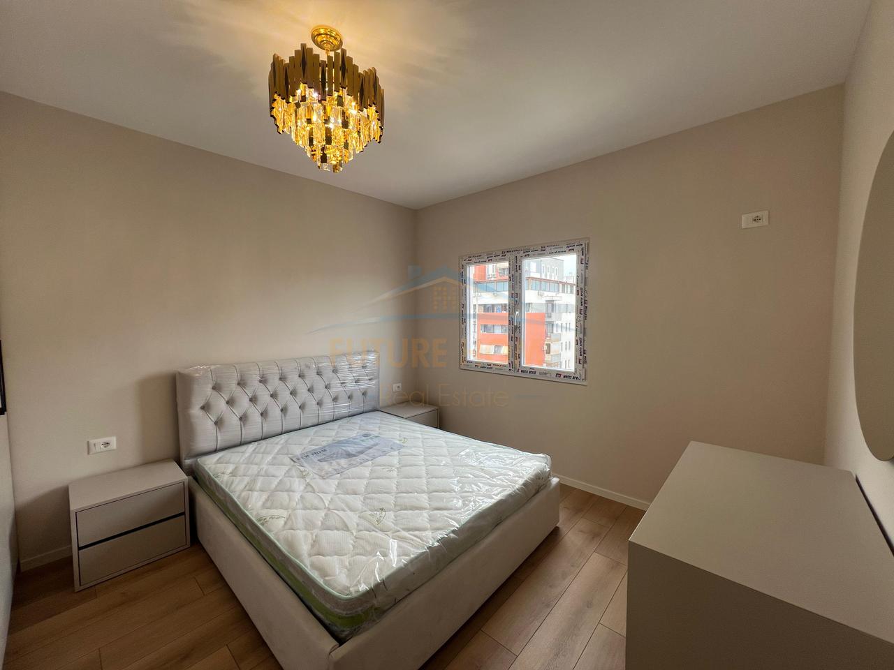 Shitet, Apartament 2+1, Unaza e Re, Tiranë.