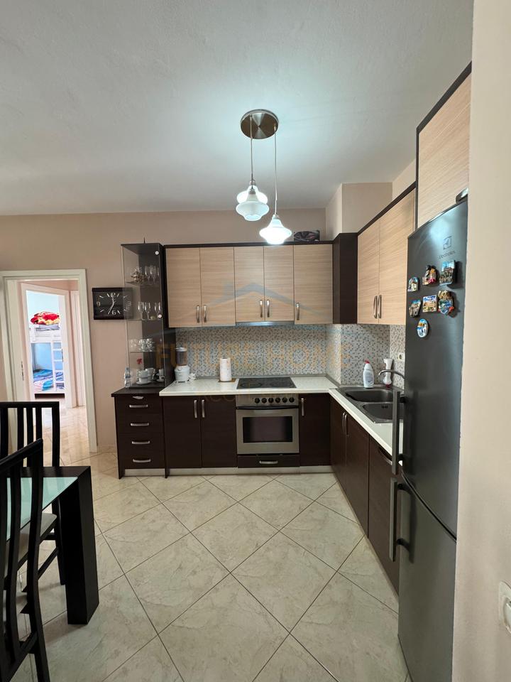 Qera, Apartament 2+1+2, Fresk, Tirane