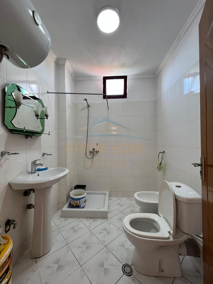 Shitet, Apartament 2+1, Rruga Dajtit, Fresku, Tiranë.