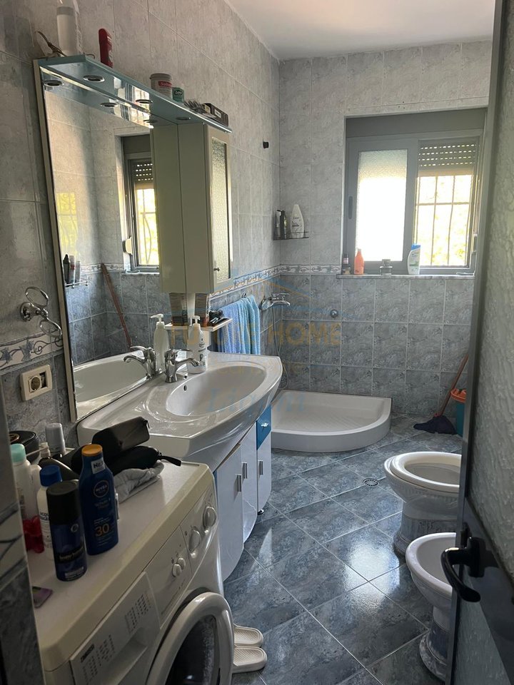 Sale, Apartment 1+1, Ali Demi, Tirana.