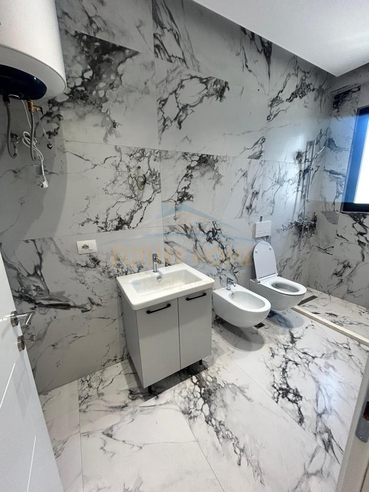 Affitto, Appartamento 2+1+2+ Posto Auto, Porcelan, Tirana.