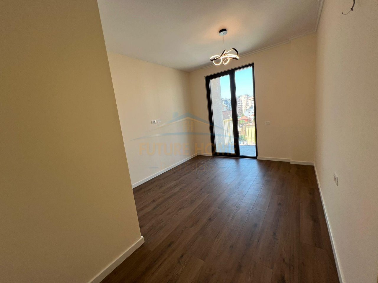 Qira, Apartament 2+1+2+ Post Parkimi, Altana Luxury Residence, Rruga e Kosovarëve, Tiranë.