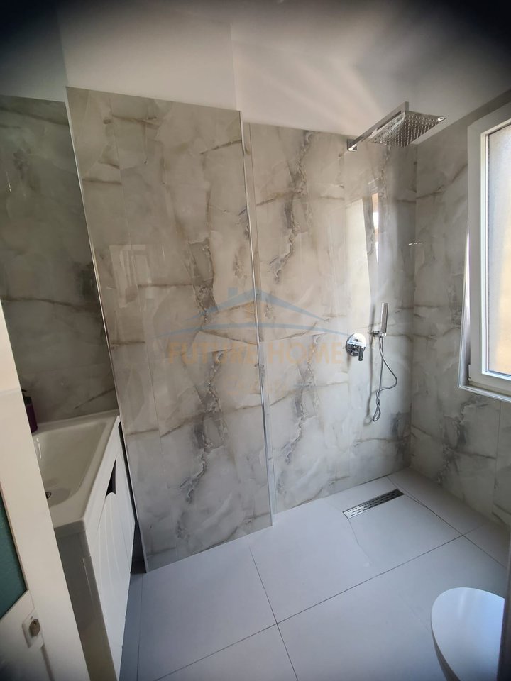 Shitet, Apartament 3+1+2, Paskuqan, Tirane.