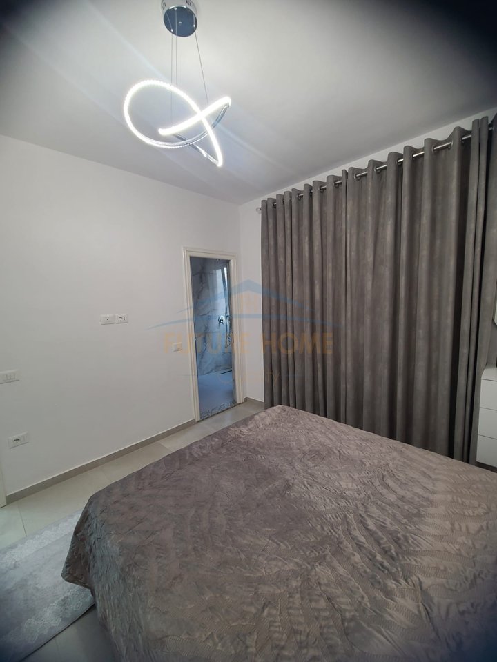 Shitet, Apartament 3+1+2, Paskuqan, Tirane.