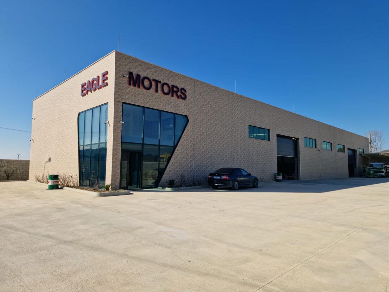 Qira, Kapanon, prane Salillarit, autostrada Vore-Marikaj.