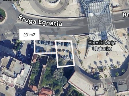 Shitet , Toke Truall, Rruga Egnatia, Durres.