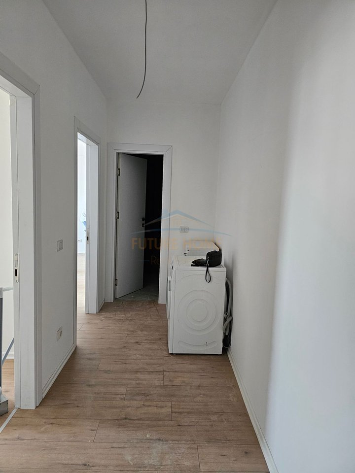 Shitet , Apartament 1+1 , Kompleksi Alb-Edil , Rruga 5 Maj.