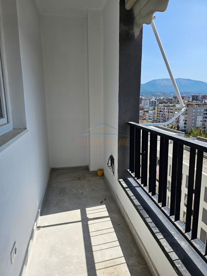 Shitet , Apartament 1+1 , Kompleksi Alb-Edil , Rruga 5 Maj.