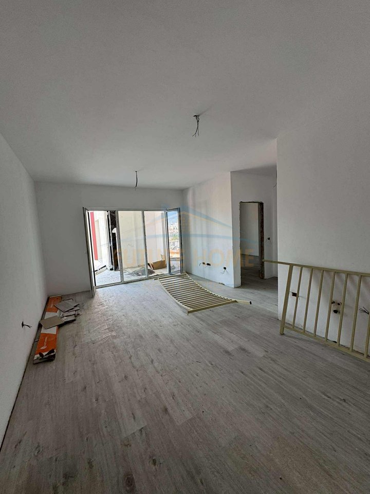 In vendita, Appartamento 1+1, Zogu i Zi, Tirana