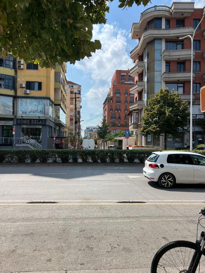 For sale, Apartment 3+1+2, 21 Dhjetori, Tirana