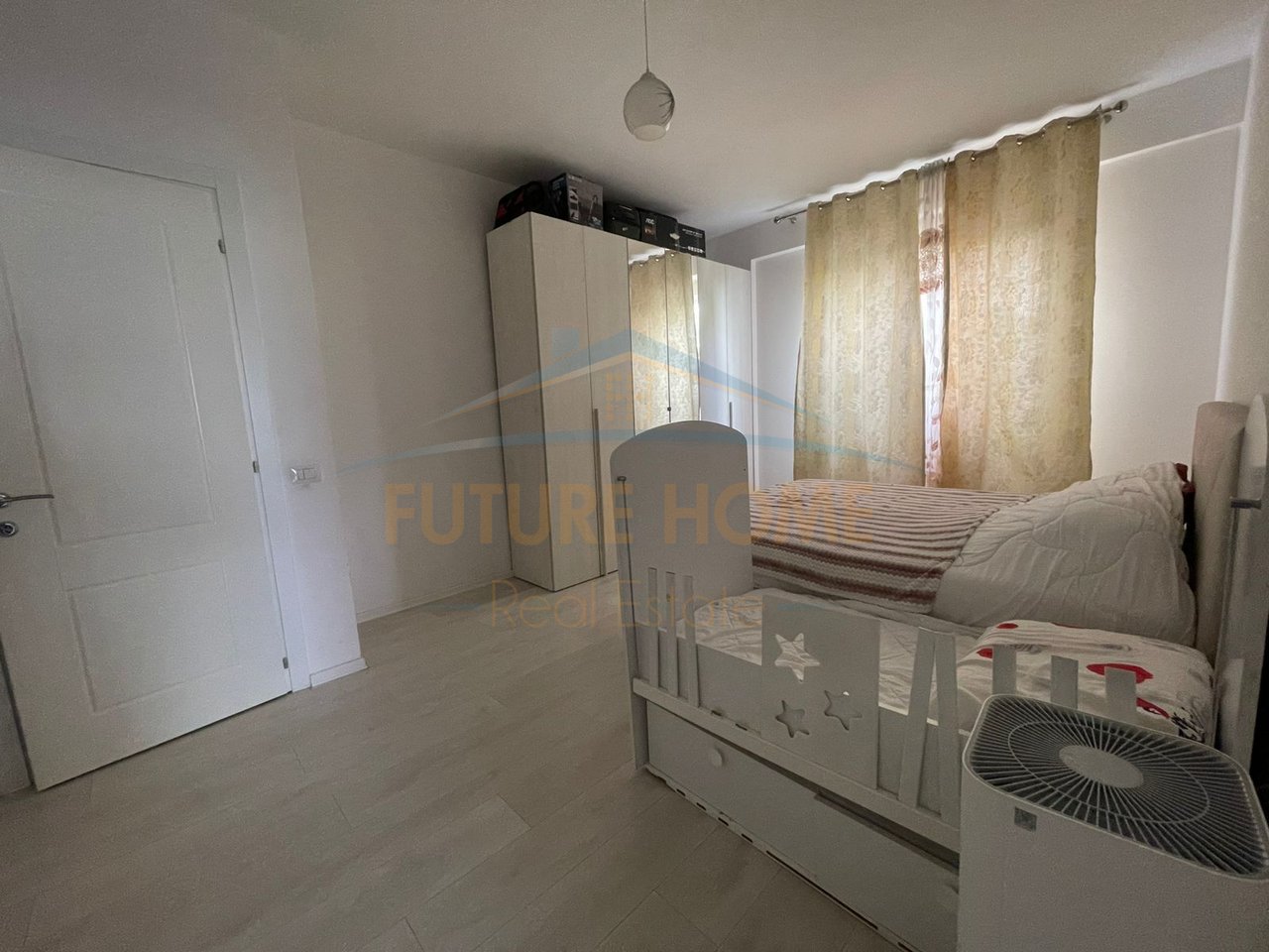 For rent, 2+1 Apartment Dry Lake FZ Complex, Tirana.