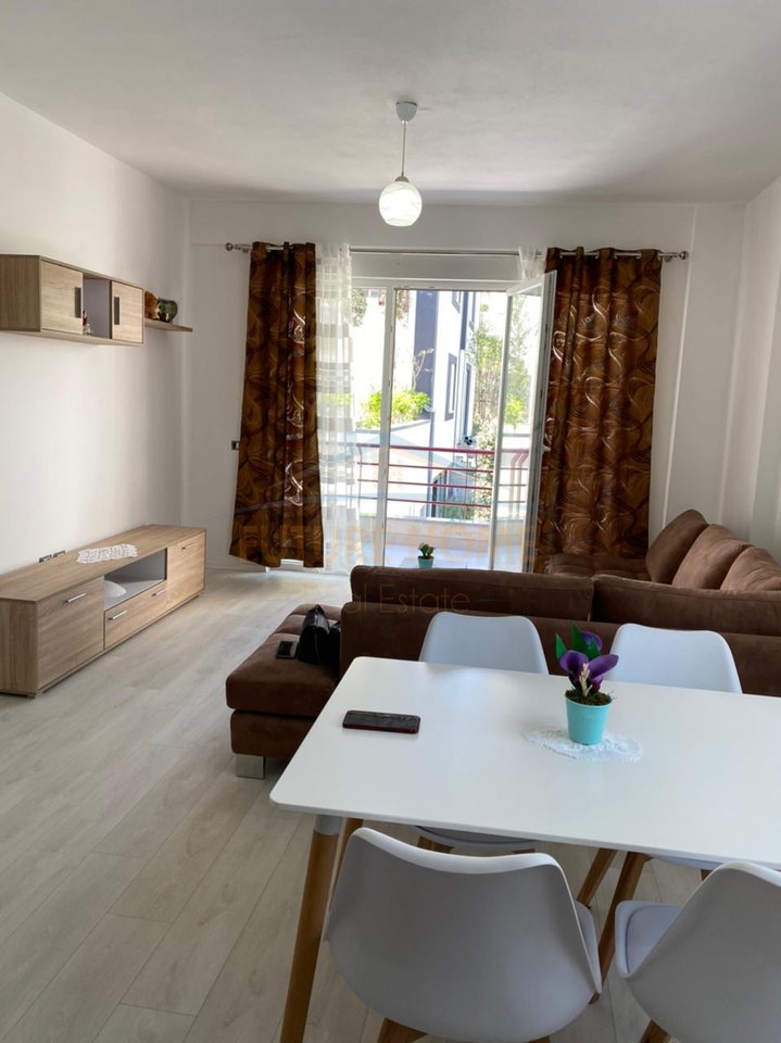 For rent, 2+1 Apartment Dry Lake FZ Complex, Tirana.