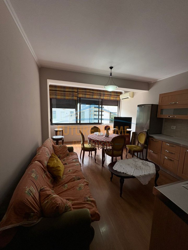 Qira, Apartament 2+1, Myslym Shyr