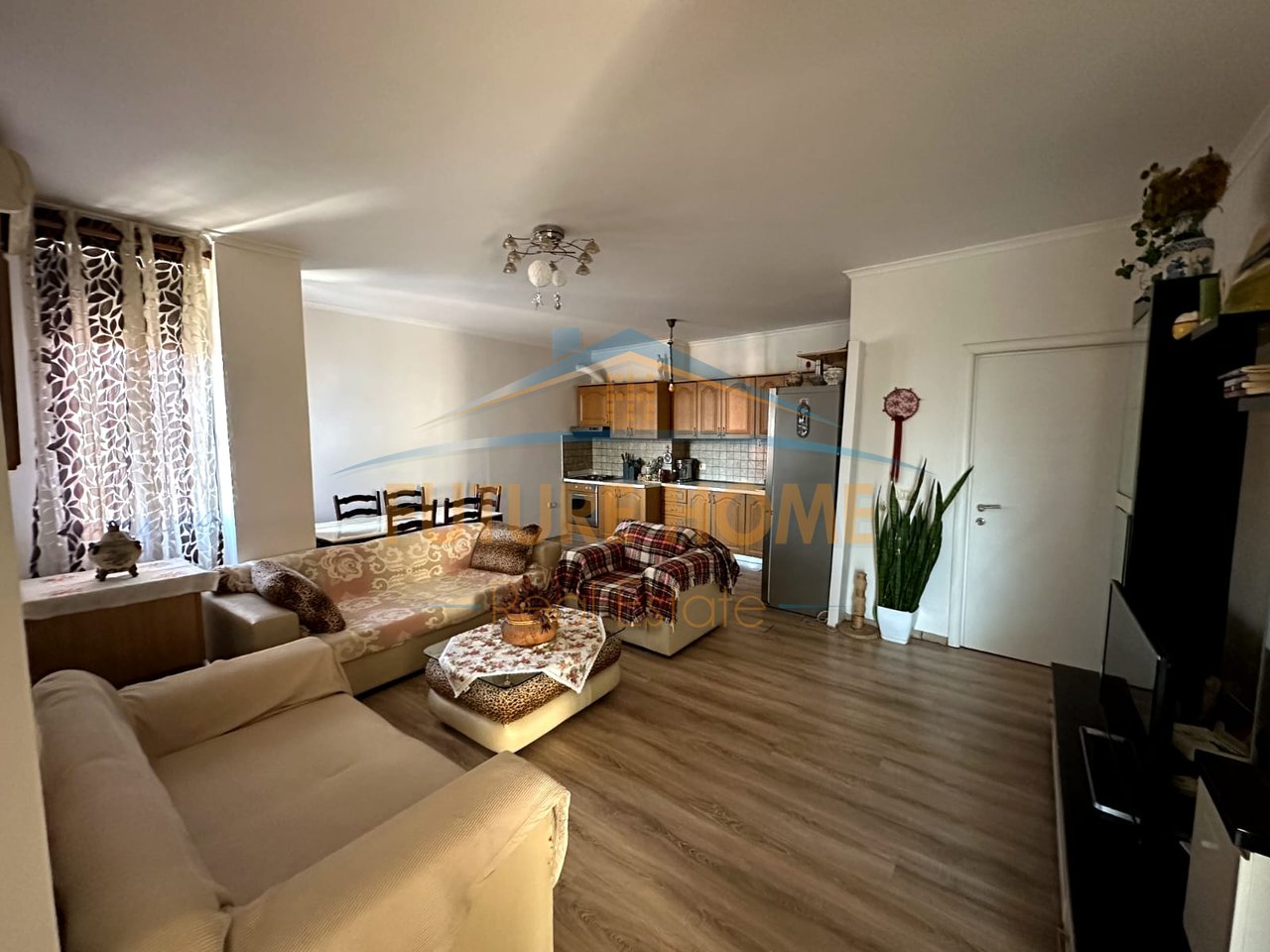 Qera, Apartament 2+1, Porcelan , Tiranë.