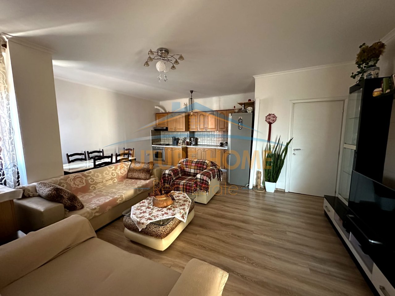 Qera, Apartament 2+1, Porcelan , Tiranë.