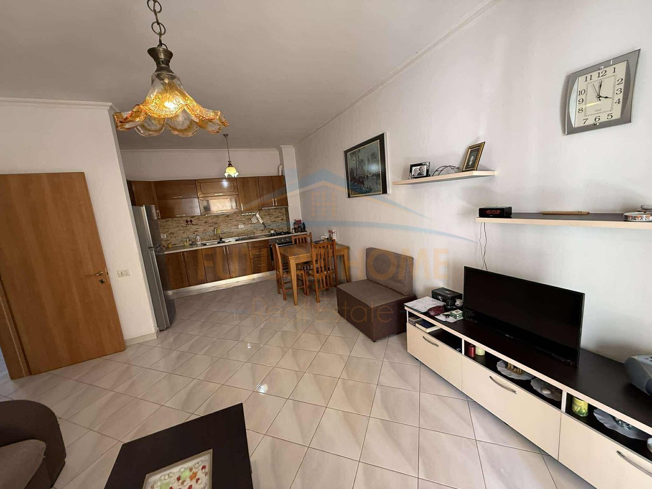For rent, 2+1 apartment with parking space, Unaza e Re, Tirana.
