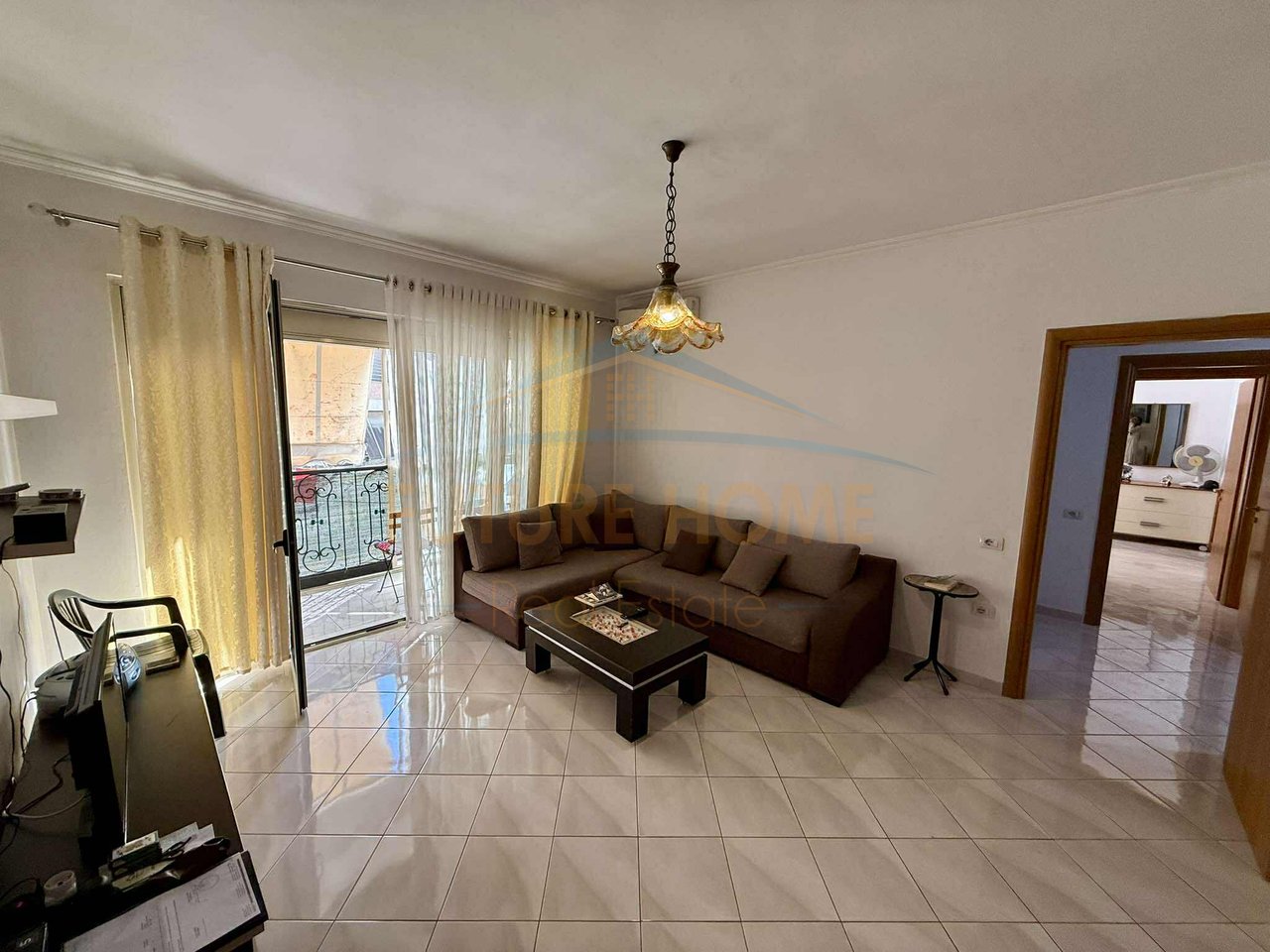 For rent, 2+1 apartment with parking space, Unaza e Re, Tirana.