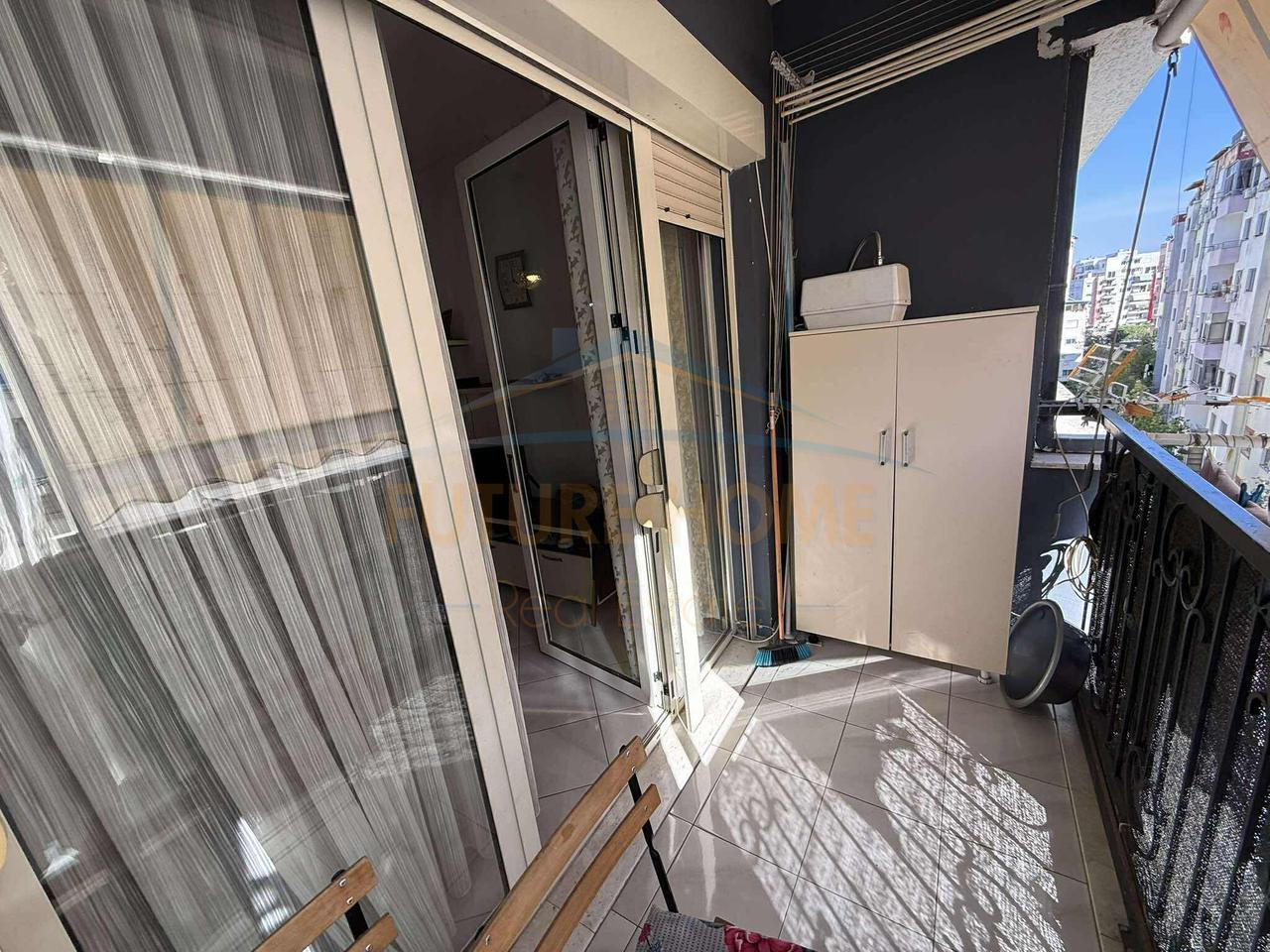 For rent, 2+1 apartment with parking space, Unaza e Re, Tirana.