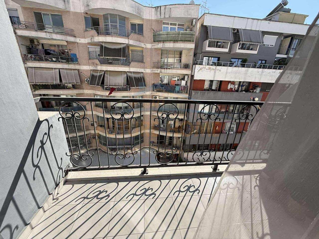 For rent, 2+1 apartment with parking space, Unaza e Re, Tirana.