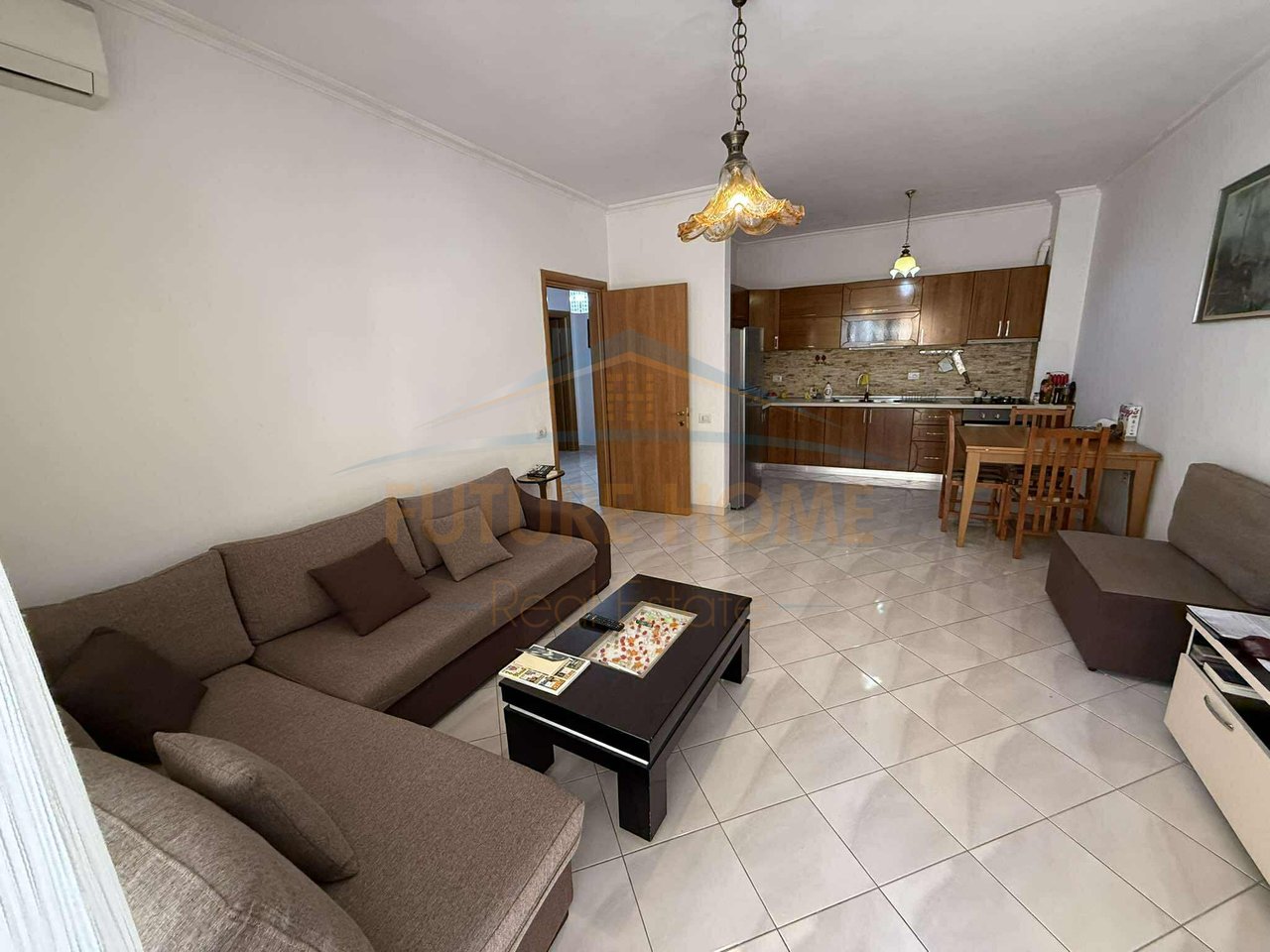 For rent, 2+1 apartment with parking space, Unaza e Re, Tirana.