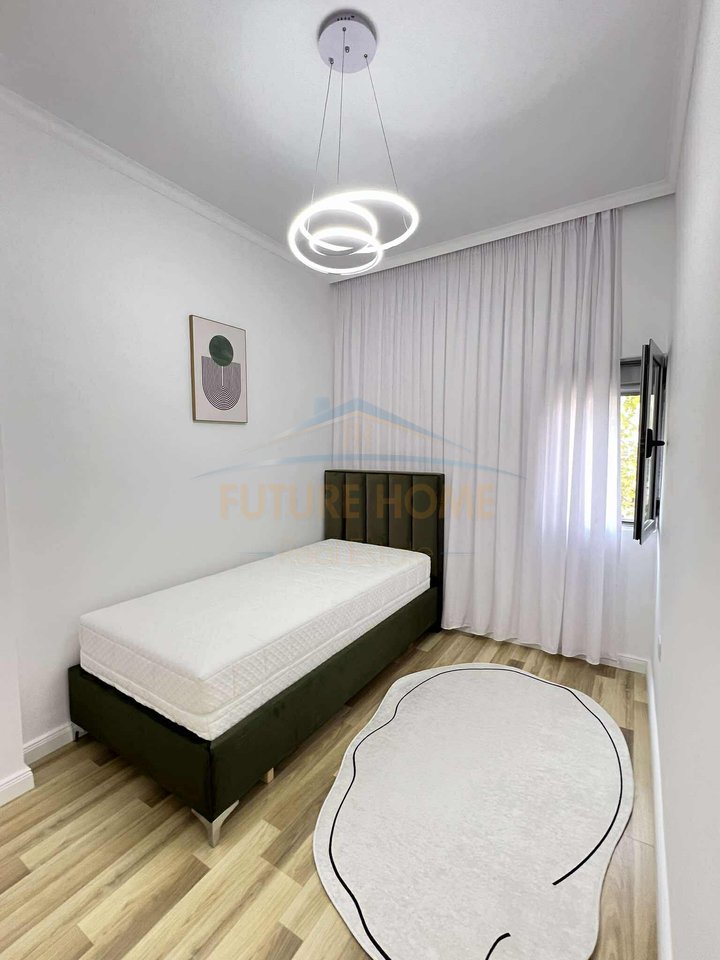 Shitet, Apartament 2+1, Unaza e Re, Tiranë.