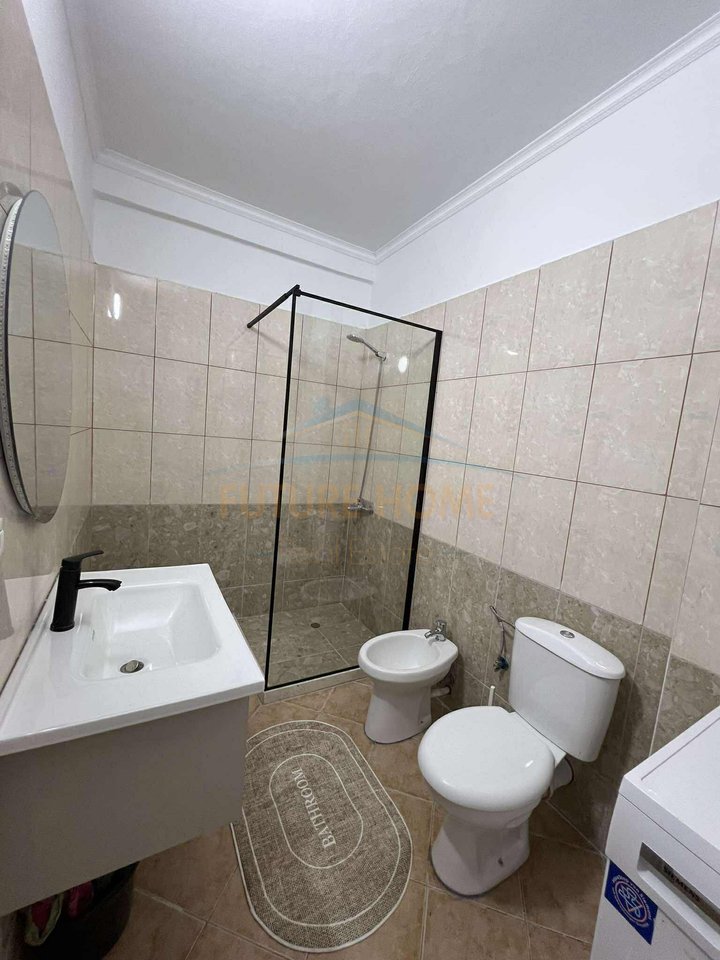 Shitet, Apartament 2+1, Unaza e Re, Tiranë.