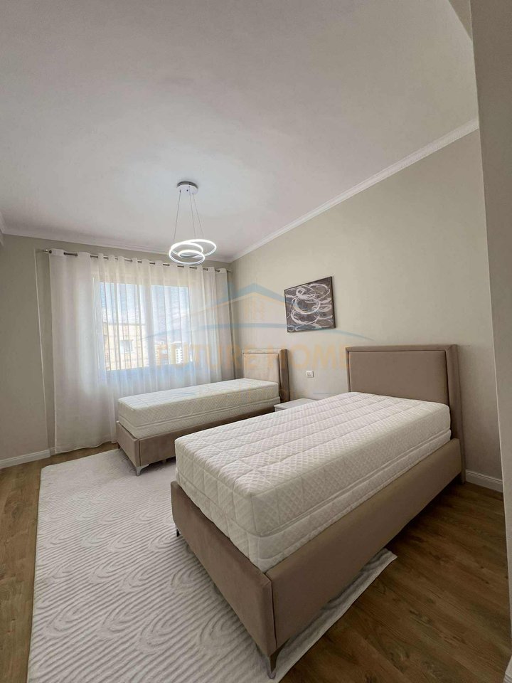 Shitet, Apartament 2+1, Unaza e Re, Tiranë.