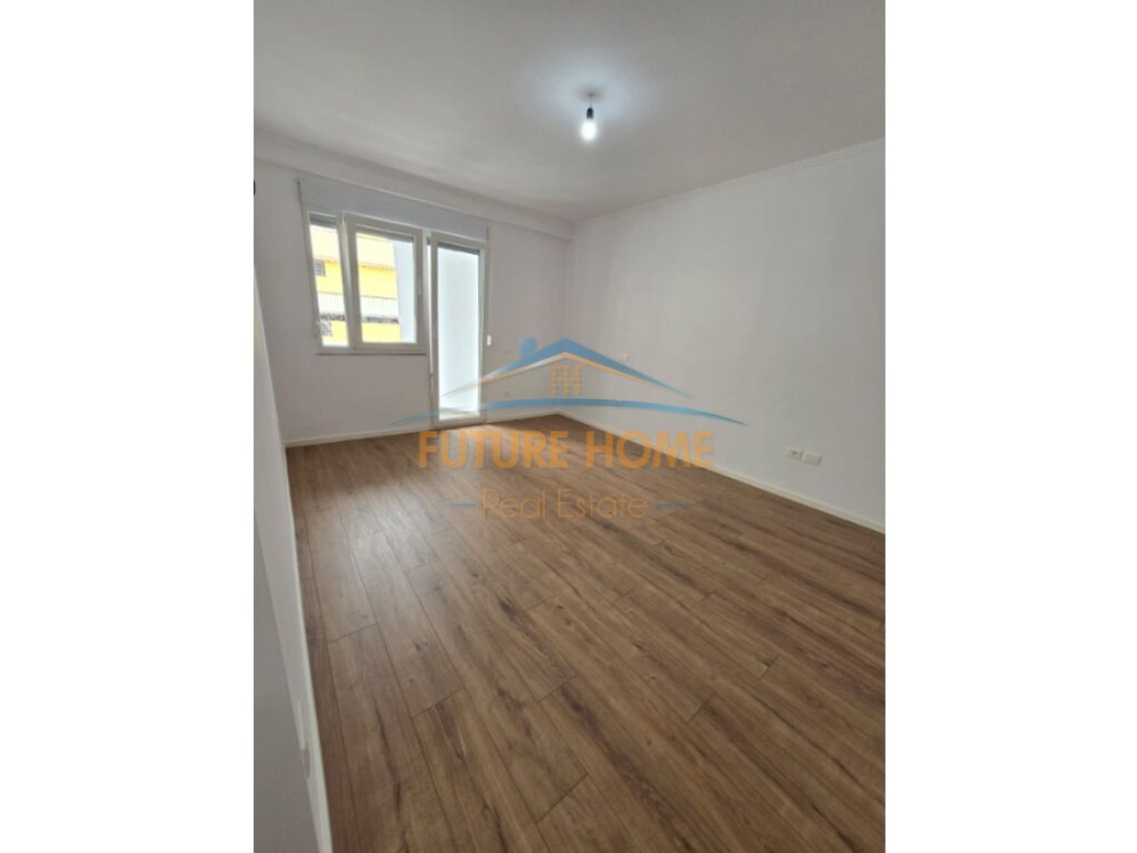 In vendita, appartamento 2+1, Via Kavaja, Tirana.