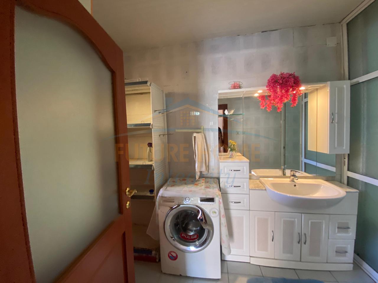 Rent, Apartment 2+1+Parking, Former Electric Market, Tirana.