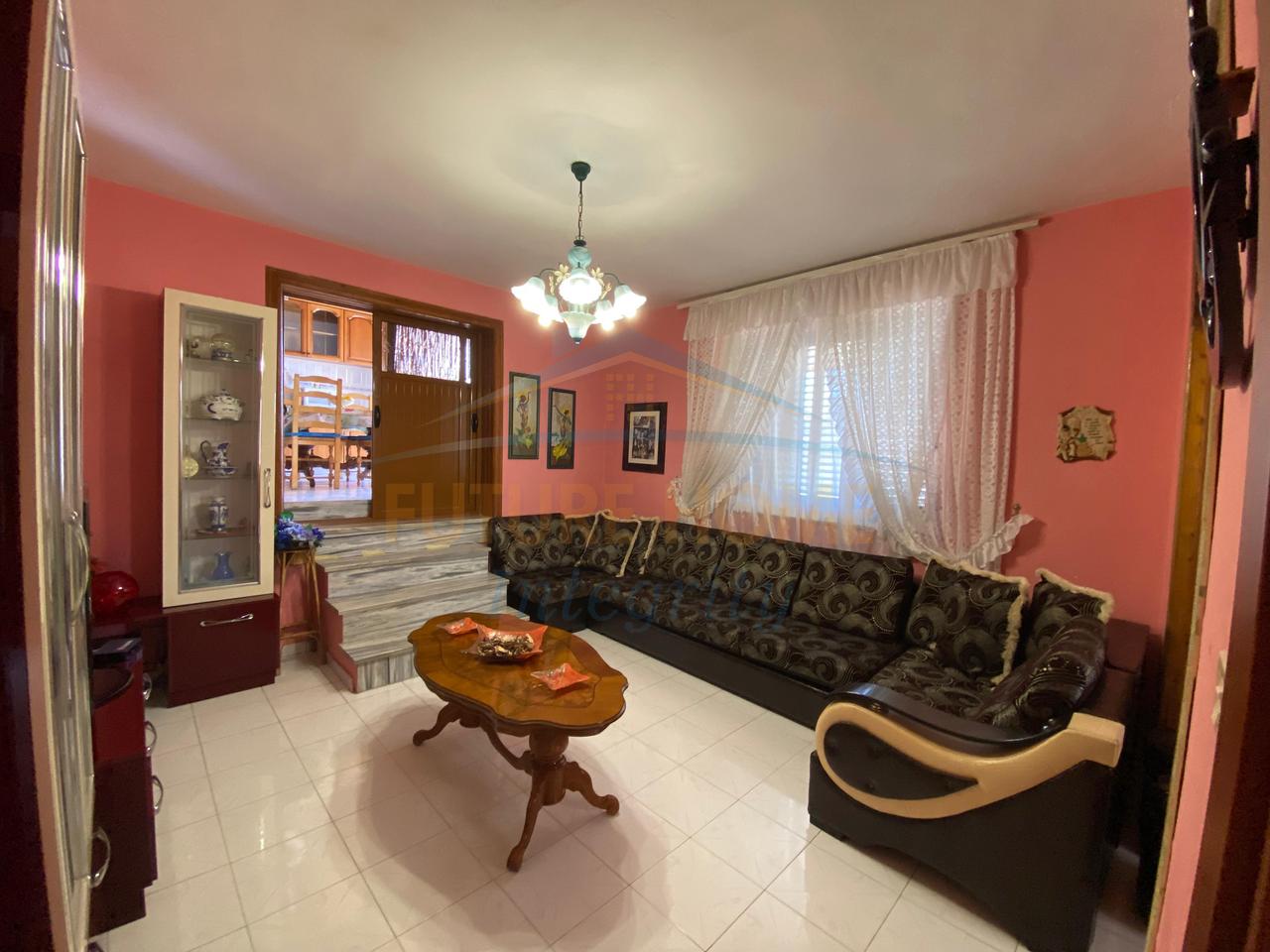 Rent, Apartment 2+1+Parking, Former Electric Market, Tirana.
