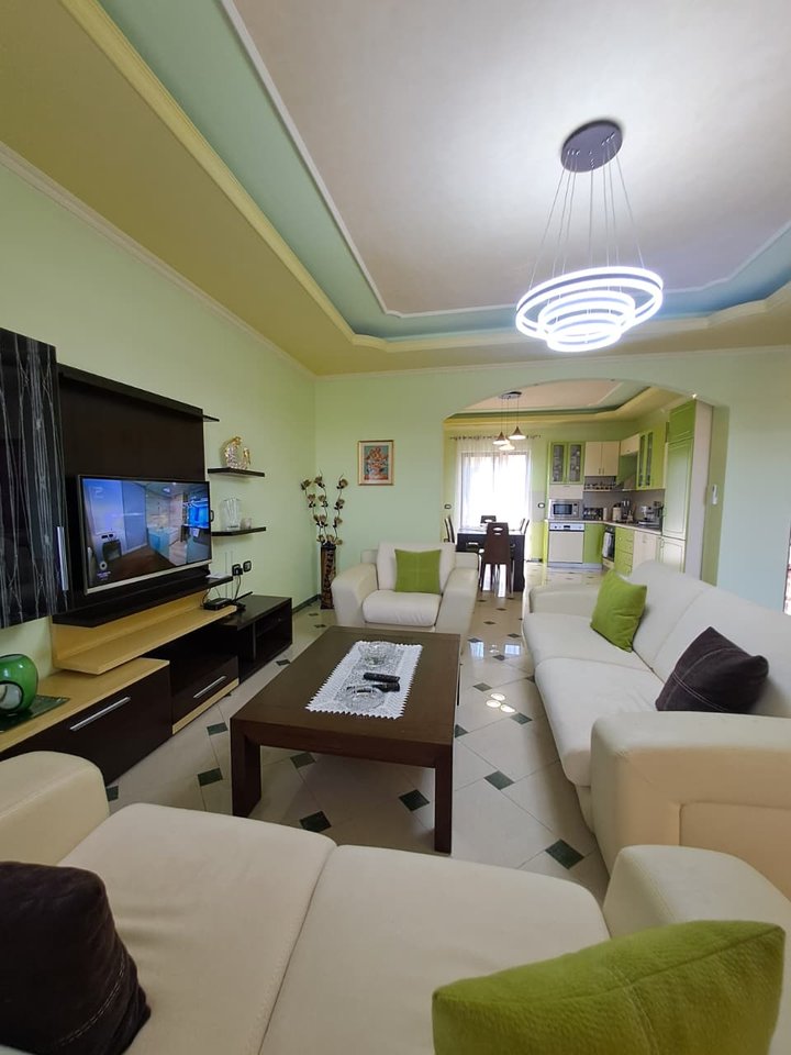 For rent, 2+1+2 Apartment, Selite, Tirana.