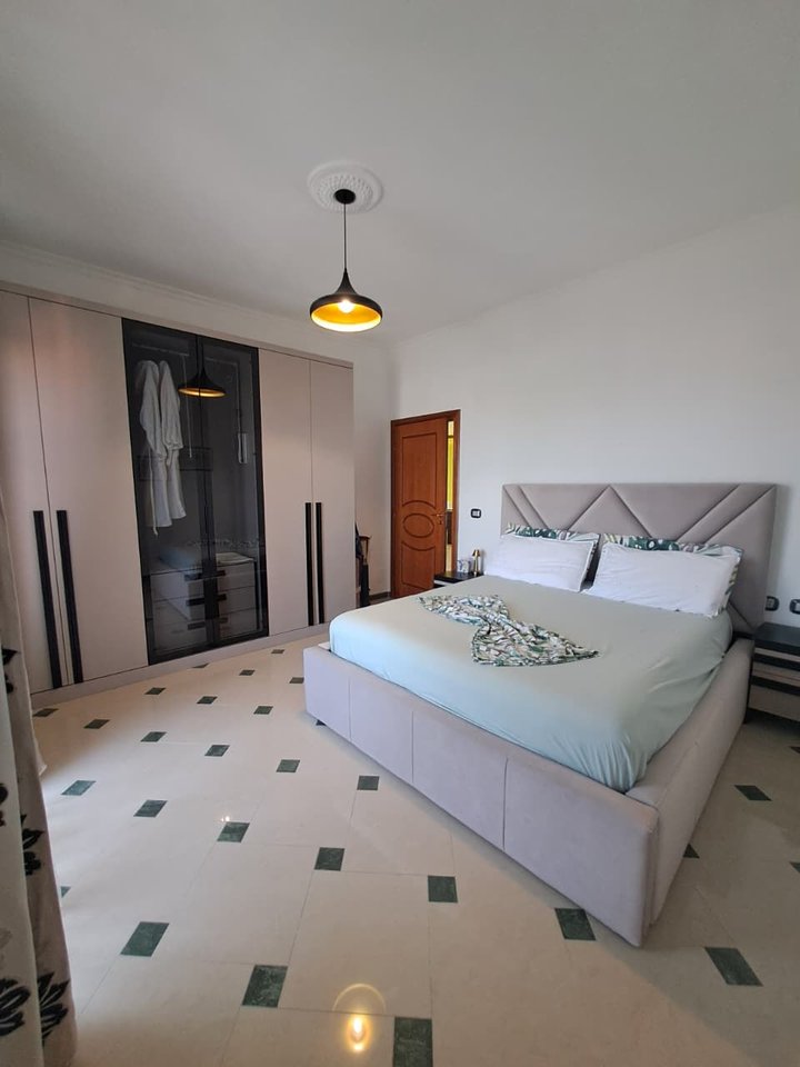 For rent, 2+1+2 Apartment, Selite, Tirana.