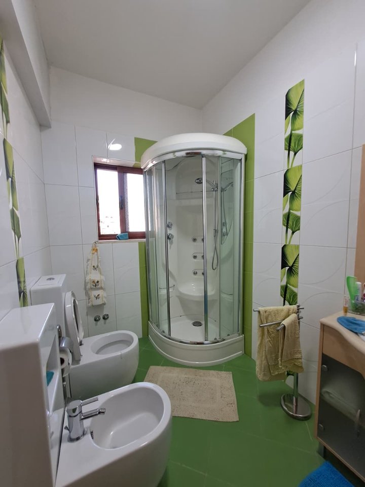 For rent, 2+1+2 Apartment, Selite, Tirana.