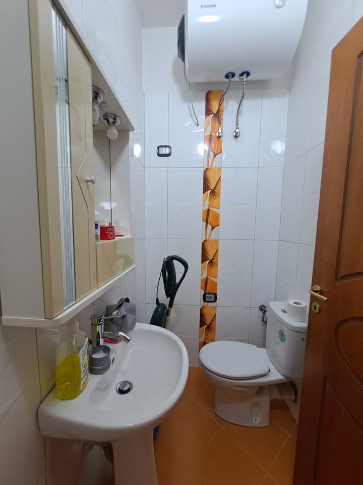 For rent, 2+1+2 Apartment, Selite, Tirana.