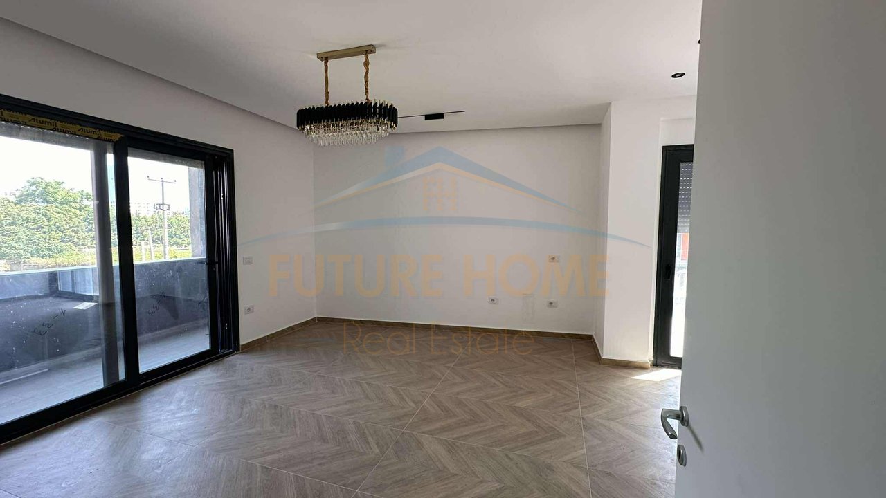 Shitet, Apartament 3+1+2 , Residenca Oasis, Tirane