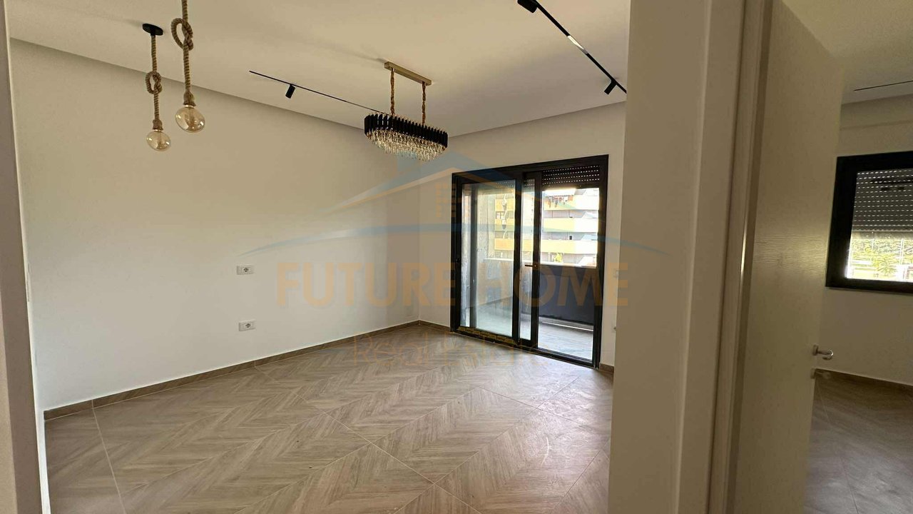 Shitet, Apartament 3+1+2 , Residenca Oasis, Tirane