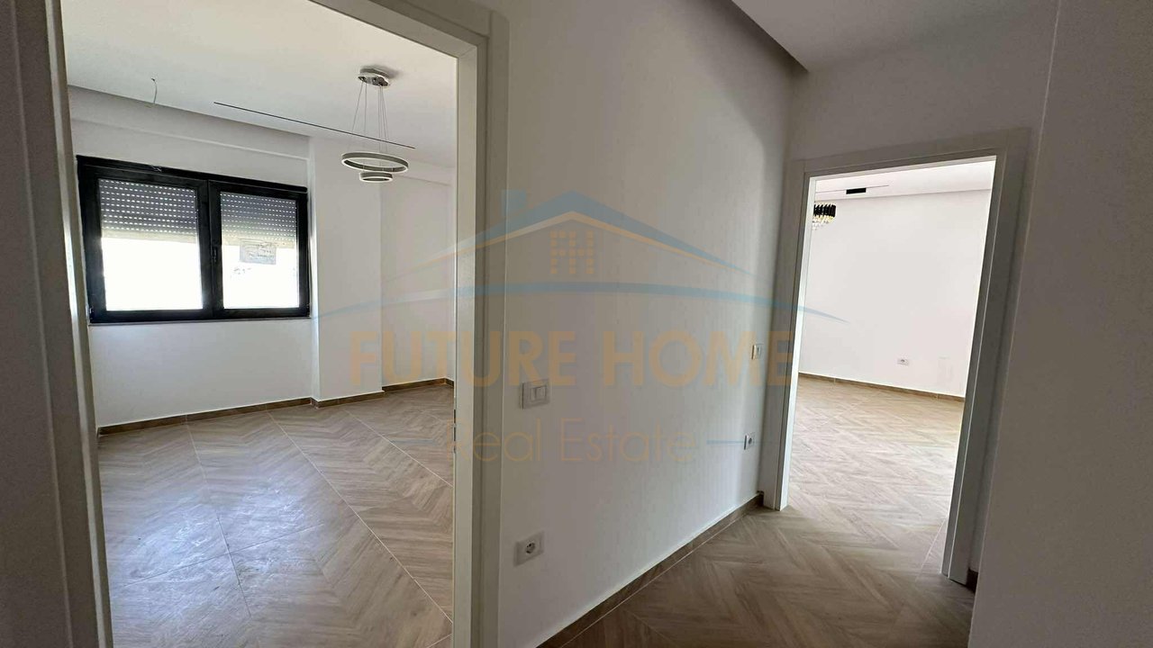 Shitet, Apartament 3+1+2 , Residenca Oasis, Tirane