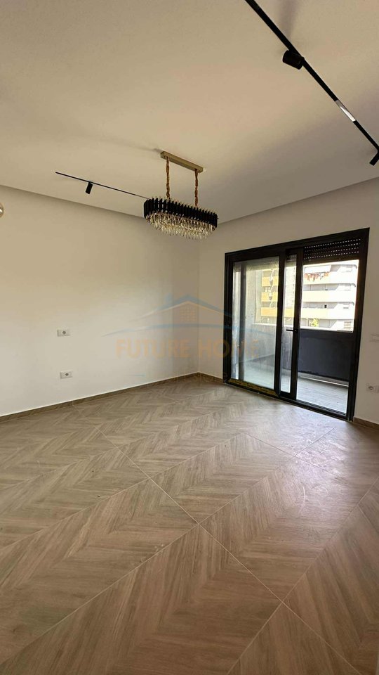 Shitet, Apartament 3+1+2 , Residenca Oasis, Tirane