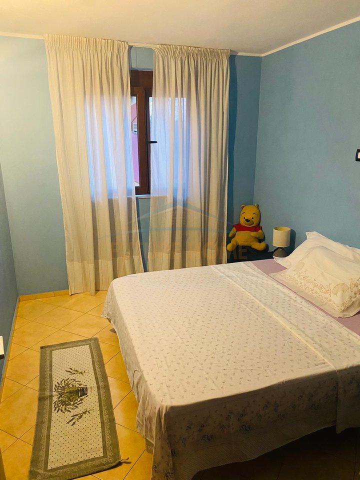 Shitet, Vile 3 kateshe, Plepa Durres