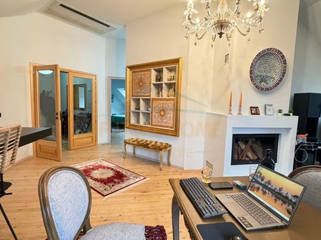 Shitet Apartament 2+1+2 , Komuna e Parisit