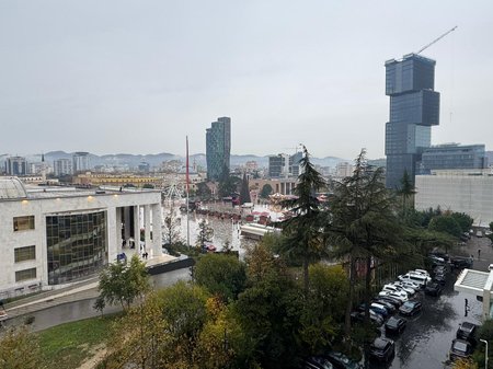 Shitet, Apartament 2+1+2, Tirana's Rock, Qendër.