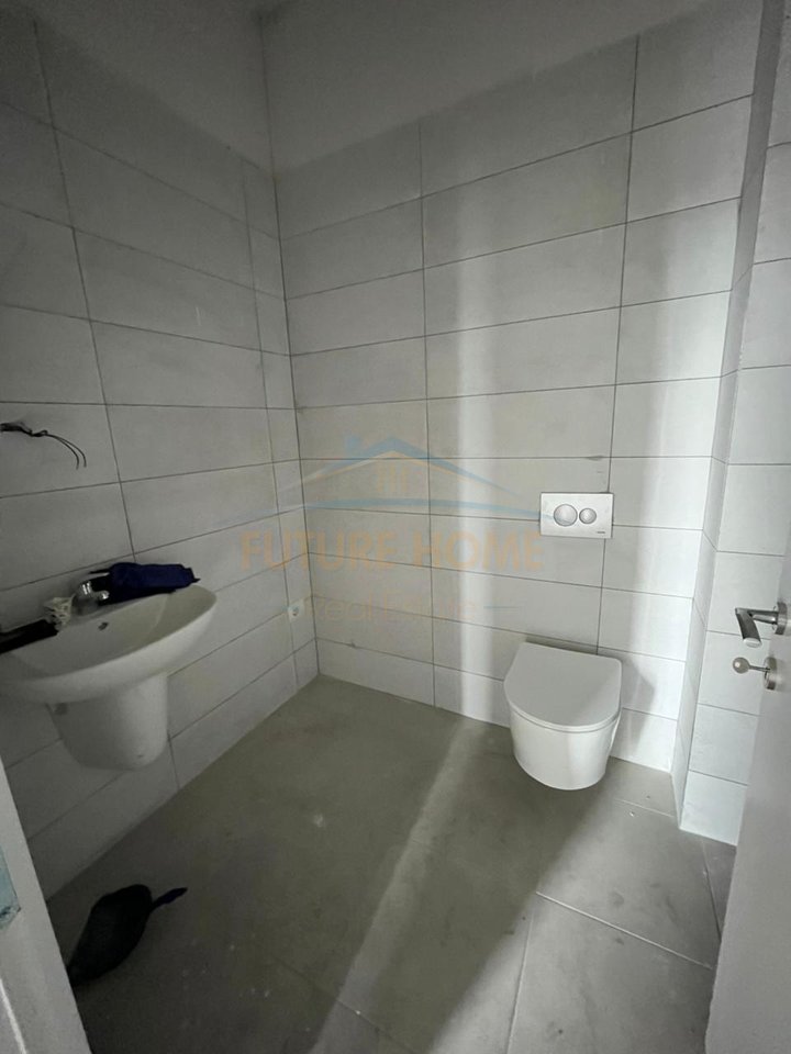 Shitet, Apartament 2+1+2, Kompleksi Henke, Tiranë