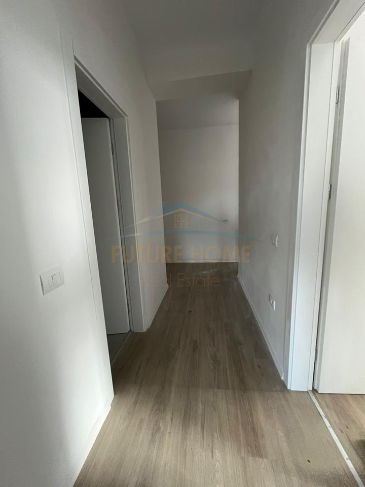 Shitet, Apartament 2+1+2, Kompleksi Henke, Tiranë