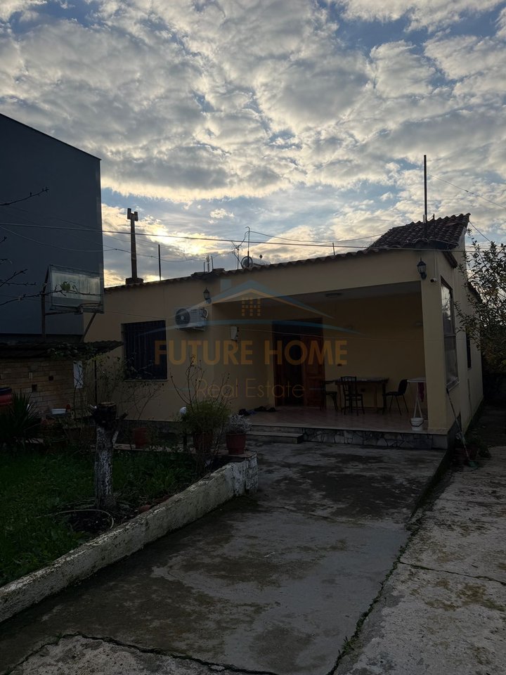 Shitet, Shtepi Private, Shkoze , Tirane