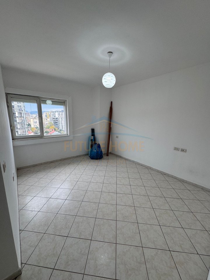 Qera, Apartament 2+1, Laprake, Tiranë