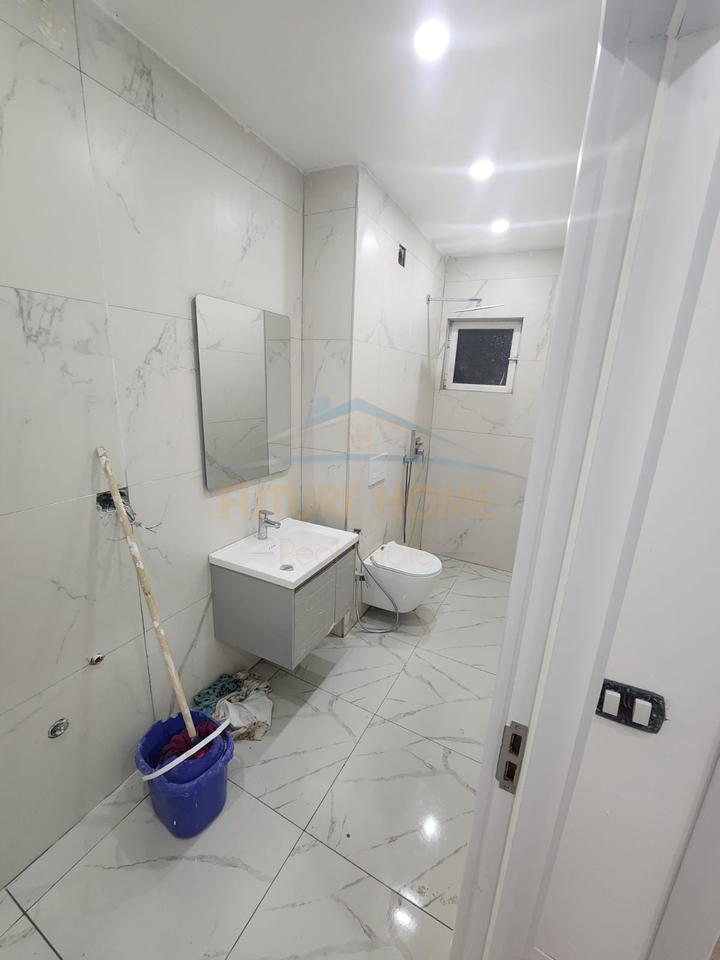 Shitet , Apartament 1+1, Komuna Parisit, Tirane